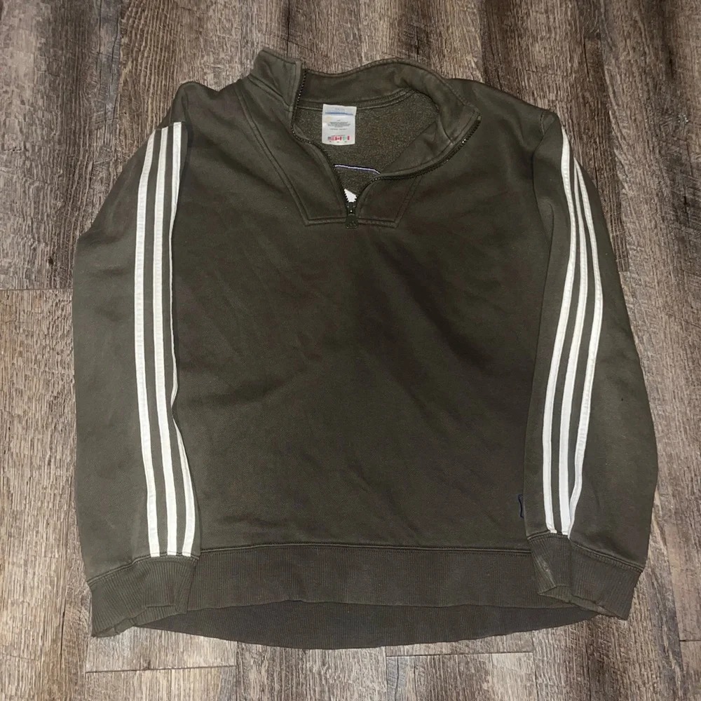 Adidas Sweatshirt Embroidered Vintage Pullover Retro 90s Youth XL‎